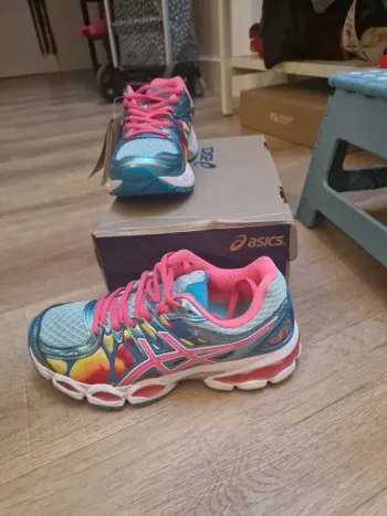 Asics Shoes bike usato