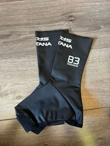 Używany Biemme copriscarpe impermeabile team XDS-Astana Cycling Clothing