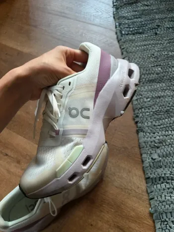 Tweedehands On Running On Laufschuhe bike — afbeelding 4 van 5