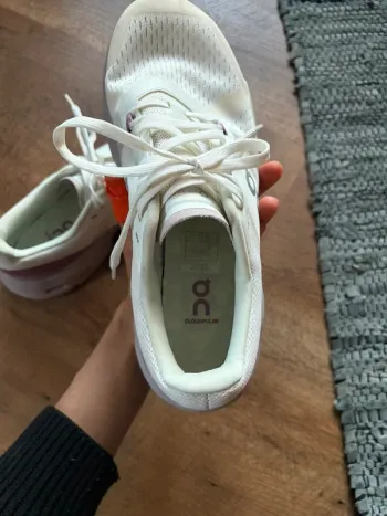 Tweedehands On Running On Laufschuhe bike — afbeelding 2 van 5