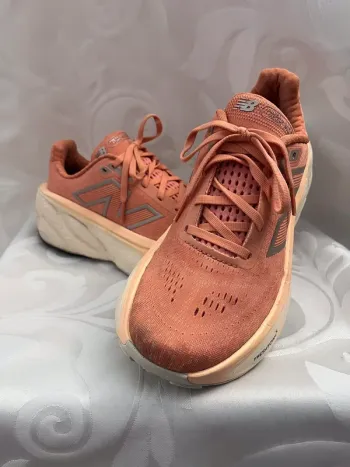 Gebrauchtes New Balance Fresh Foam X More v6 bike — Bild 2 von 8