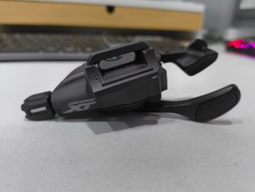 Shimano Deore XT SL-M8100-IR Drivetrain & Pedals usato