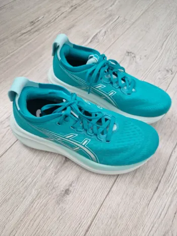 Gebrauchtes Asics Nimbus 27 bike