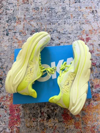 Gebrauchtes Hoka One One Femme Pointure 38, 5 bike