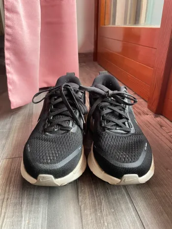 Used Nike Vomero 18 bike