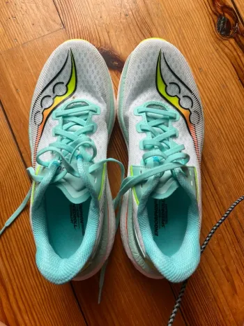Używany Saucony Endorphin Azura bike — zdjęcie 2 z 9