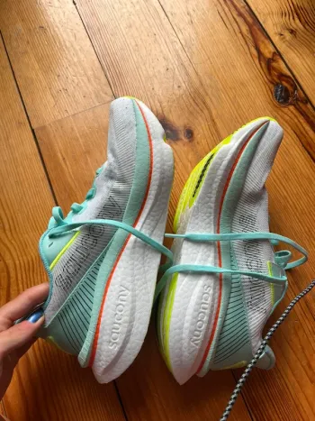 Używany Saucony Endorphin Azura bike — zdjęcie 4 z 9