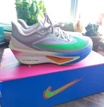 Used 100% Nike Zoom Fly 6 bike — image 2 of 14