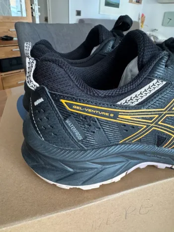 Asics Gel Venture 9 bike usato — immagine 10 di 10