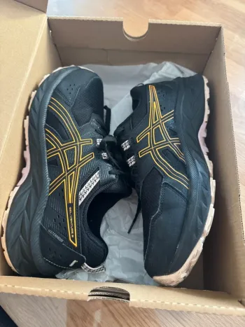 Asics Gel Venture 9 bike usato — immagine 8 di 10