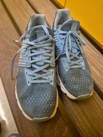 Tweedehands On Running On Schuhe bike