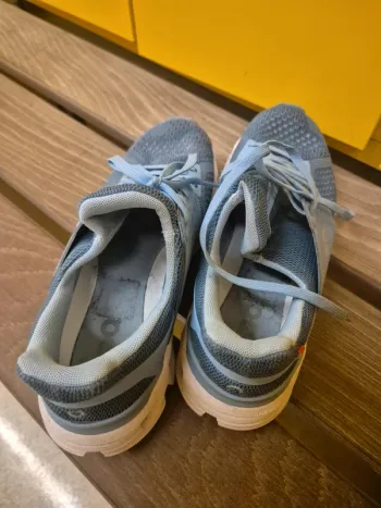 Käytetty On Running On Schuhe bike — kuva 2 / 2