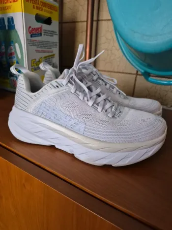 Hoka Bondi 6 bike d'occasion — image 6 sur 6