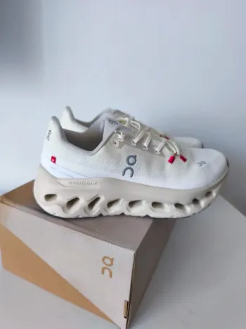 On Running Cloudtilt bike usato — immagine 2 di 6