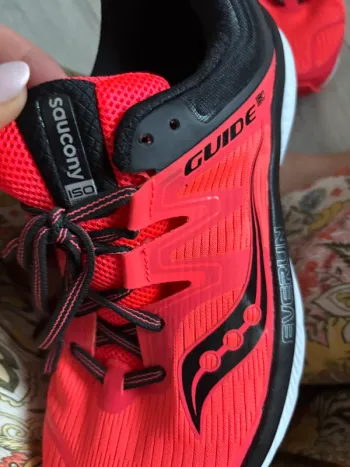 Używany Saucony Guide ISO bike — zdjęcie 2 z 8