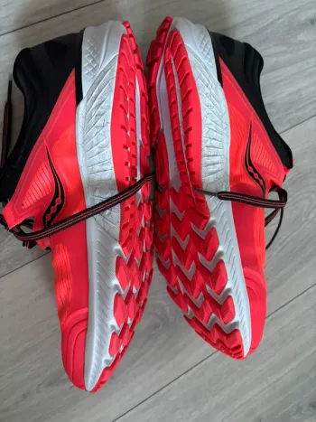 Używany Saucony Guide ISO bike — zdjęcie 6 z 8