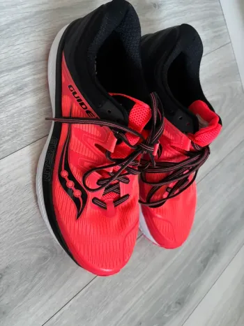 Tweedehands Saucony Guide ISO bike
