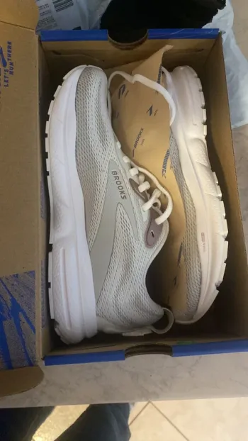 Used Brooks Scarpe bike — image 2 of 5