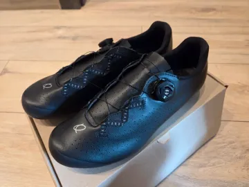 Used Quoc Escape Road Cycling Shoes