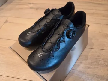 Used Quoc Escape Road Cycling Shoes