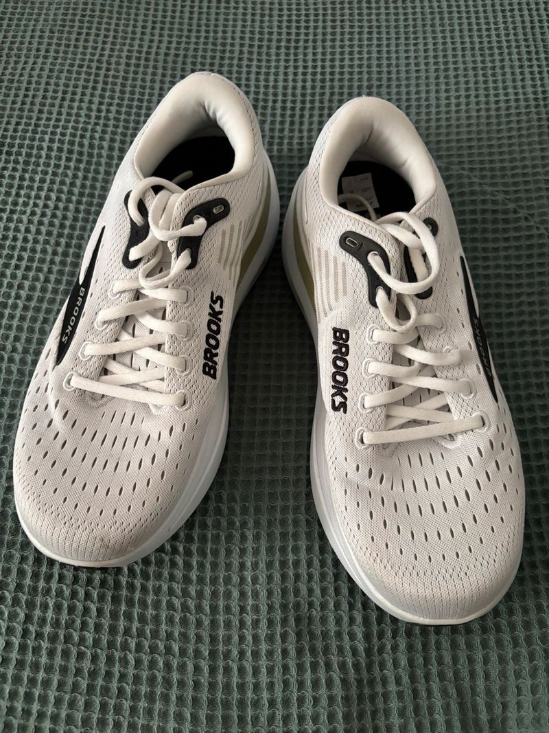 Used Brooks Ghost Max 3 Running Shoes