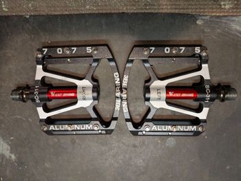 Used no logo? Gravel MTB Pedals bike