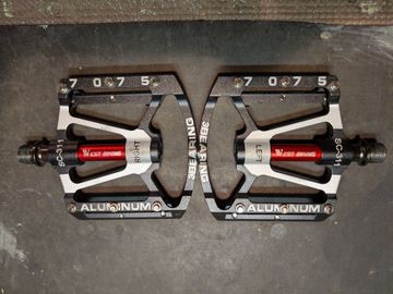 Tweedehands no logo? Gravel MTB Pedals Drivetrain & Pedals