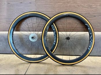 Używany Roval Rapide CLX 40 bike