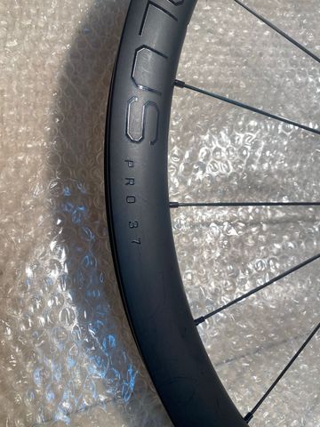 Gebrauchtes Bontrager Aeolus Pro 37 2024 bike — Bild 2 von 6