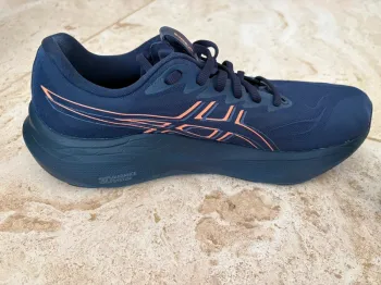 Used Asics GT 2000 14 bike — image 5 of 7