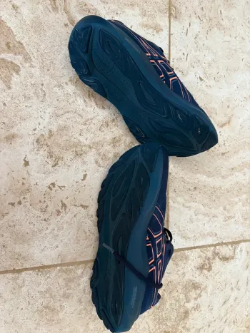 Used Asics GT 2000 14 bike — image 4 of 7