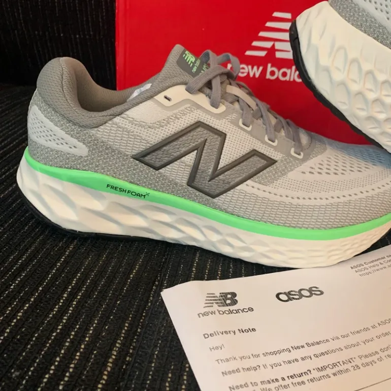 Gebrauchtes New Balance Fresh Foam X EVOZ v4 bike — Bild 2 von 15