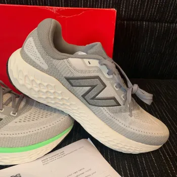 Gebrauchtes New Balance Fresh Foam X EVOZ v4 bike — Bild 4 von 15