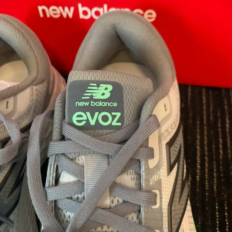 Gebrauchtes New Balance Fresh Foam X EVOZ v4 bike — Bild 7 von 15