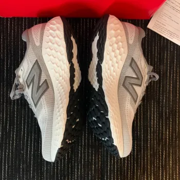 Gebrauchtes New Balance Fresh Foam X EVOZ v4 bike — Bild 8 von 15