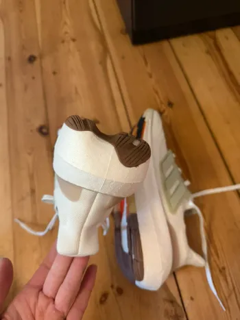 Käytetty Adidas Light Boost bike — kuva 5 / 7