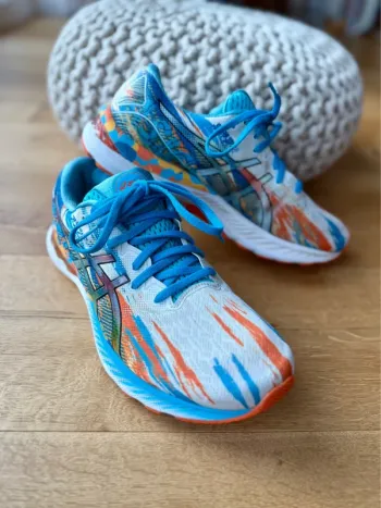 Tweedehands Asics Gel-Nimbus 23 bike — afbeelding 2 van 8
