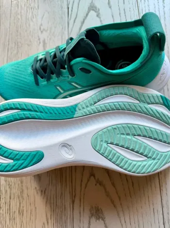 Tweedehands Asics Gel Nimbus 27 bike — afbeelding 6 van 11