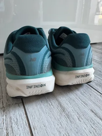 New Balance 1080 v15 bike usato — immagine 5 di 8