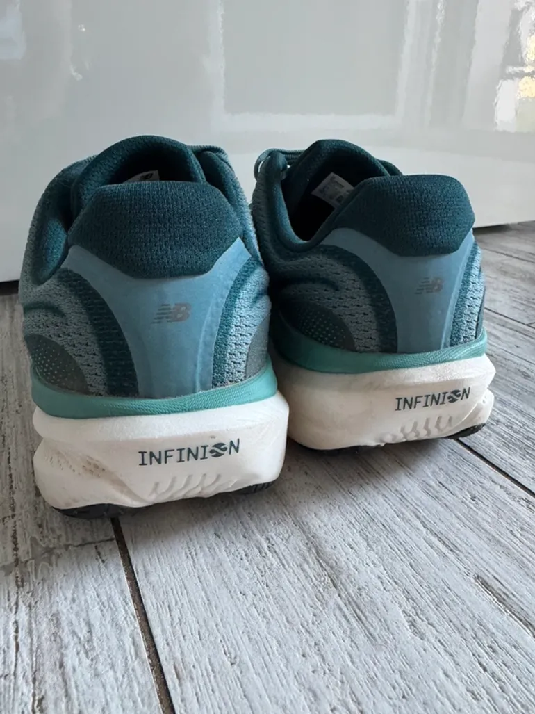 New Balance 1080 v15 bike usato — immagine 5 di 8