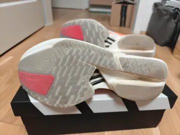 Adidas Adizero Adios Pro 4 bike d'occasion — image 3 sur 8