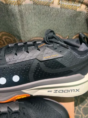 Nike Zoomx Zegama Trail 2 bike usato — immagine 6 di 15