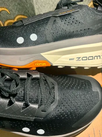 Nike Zoomx Zegama Trail 2 bike usato — immagine 11 di 15