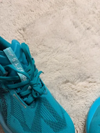 Asics Novablast 5 LE bike usato — immagine 7 di 12