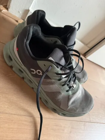 Gebrauchtes On Running Cloudrunner bike — Bild 2 von 7