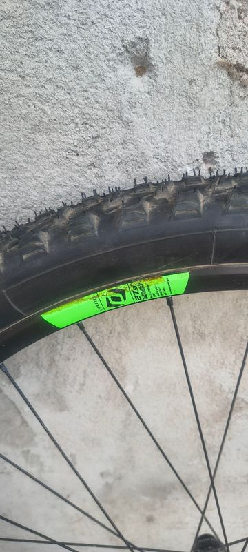 Used Syncros Wheels bike — image 3 of 4