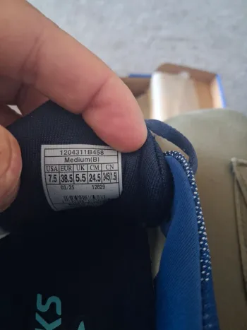Used Brooks Ghost 17 bike — image 5 of 8