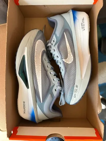 Used Nike Zoom Fly 6 bike