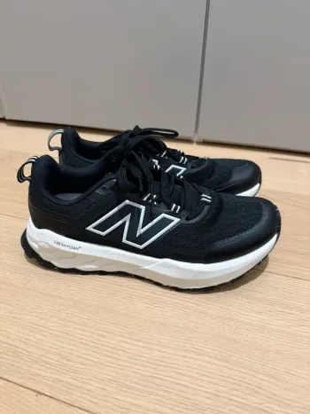 Gebrauchtes New Balance Garoé V2 bike — Bild 2 von 8