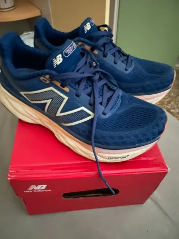 Used New Balance 1080 bike — image 2 of 5
